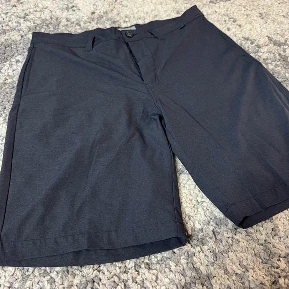 Travis Mathew, Mens Golf Athletic Shorts in Dark Gray with 9 Inseam, US Size: 34 - Picture 5 of 11